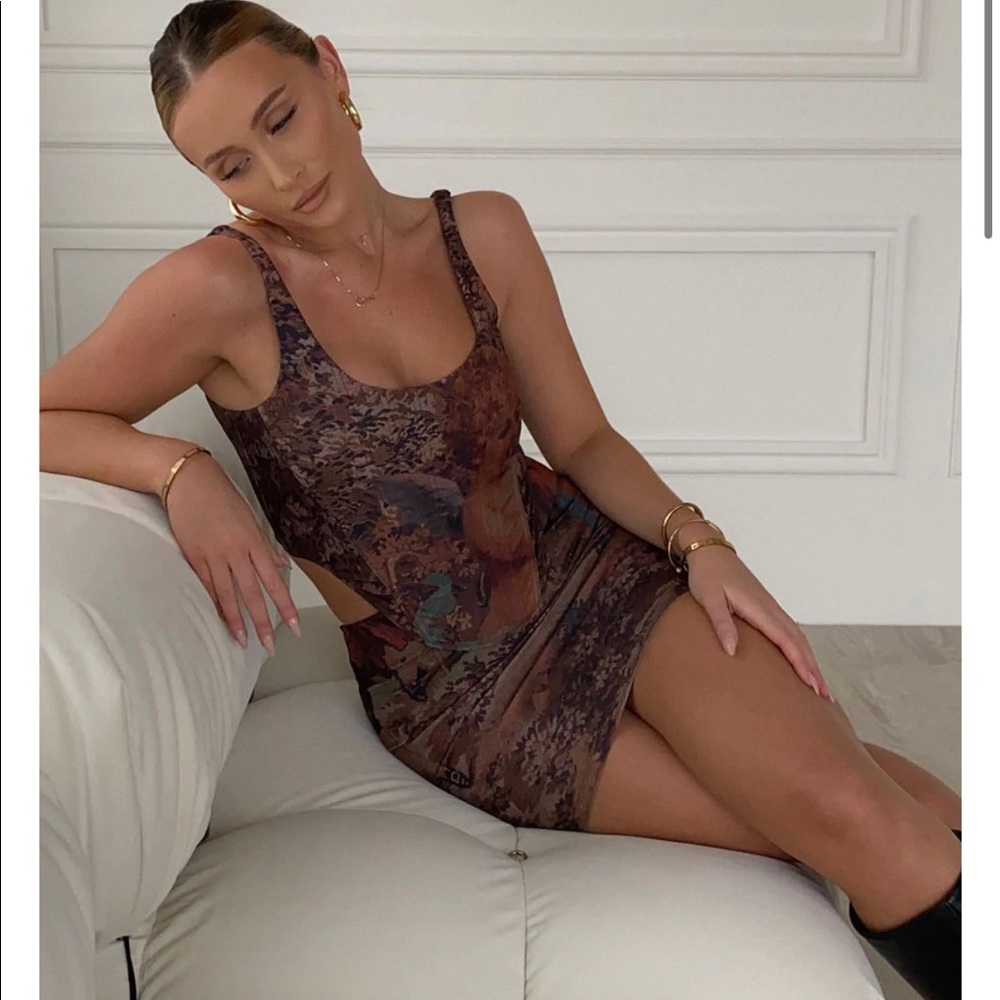 NWT alone with you mini skirt renaissance print